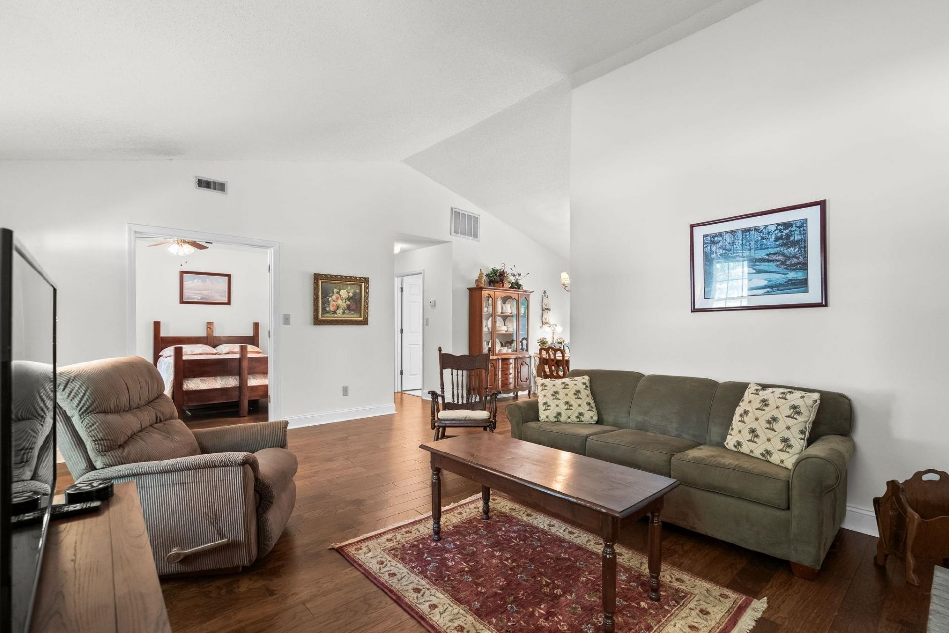 108 Woodlake Dr. Photo 17