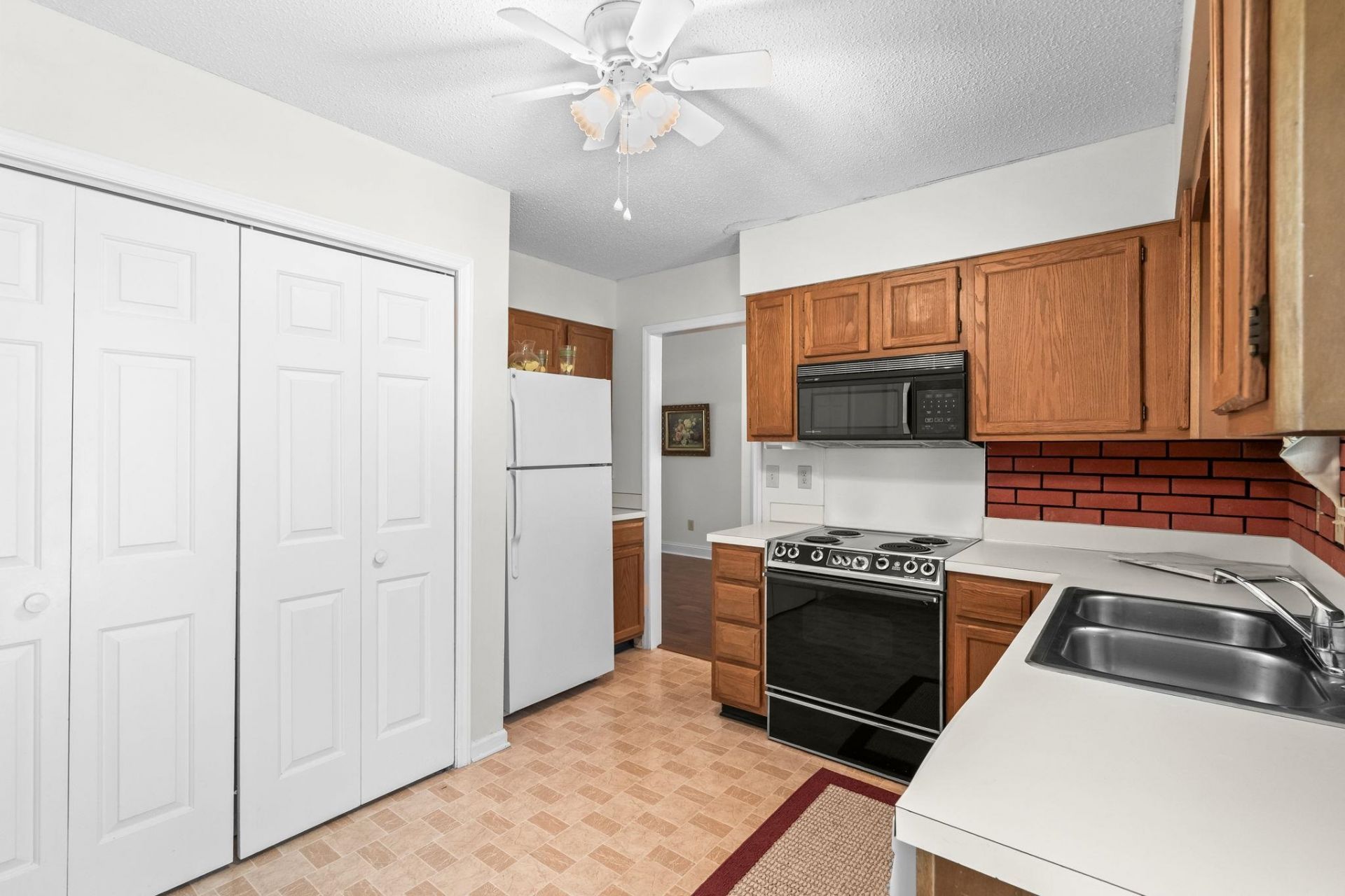 108 Woodlake Dr. Photo 24