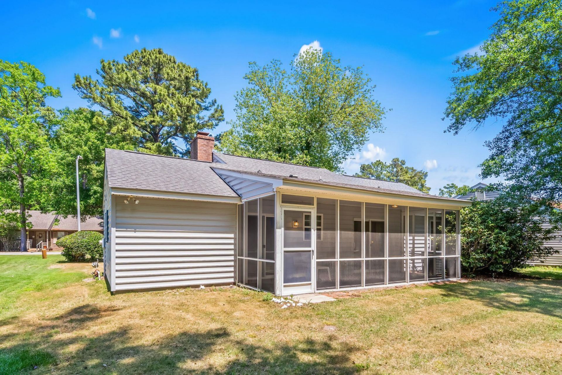 108 Woodlake Dr. Photo 32