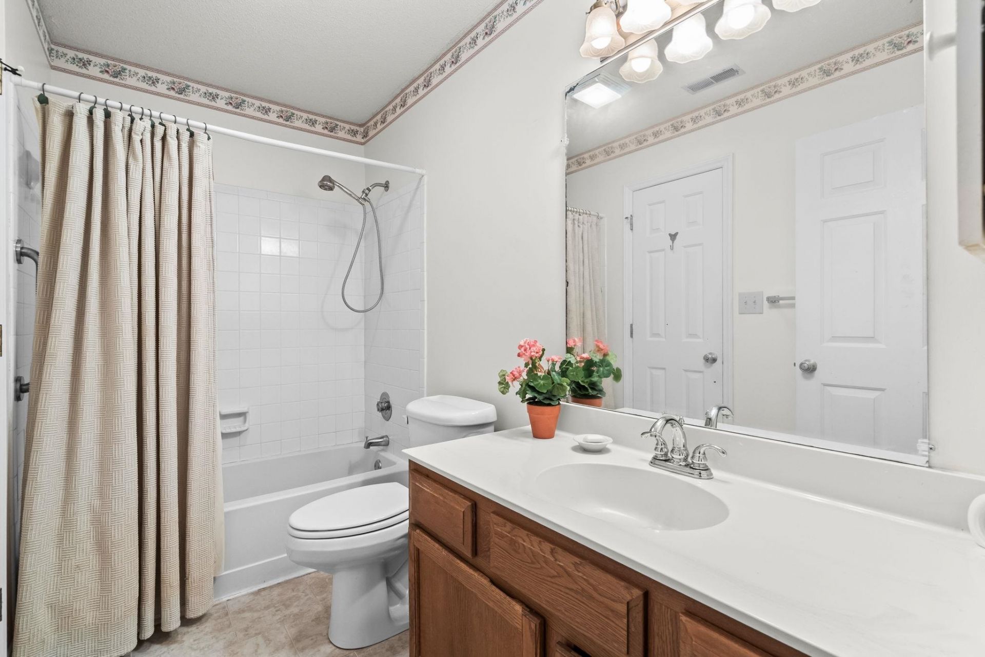 108 Woodlake Dr. Photo 36