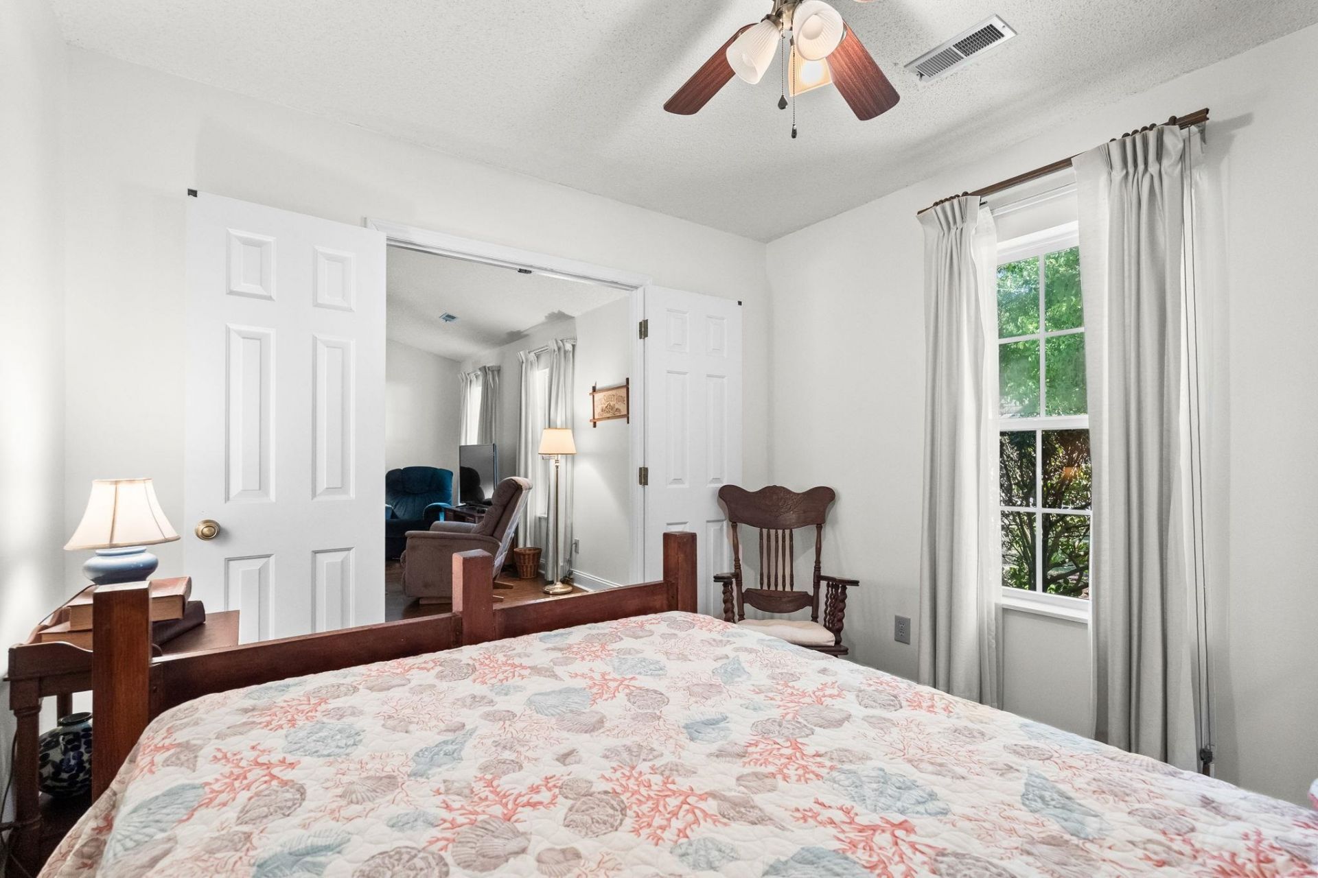 108 Woodlake Dr. Photo 38