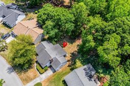 108 Woodlake Dr. photo 4