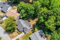 108 Woodlake Dr. photo 4