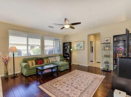 9710 Dartwell Way, Sacramento, CA 95829 Photo