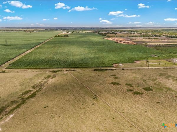 366 Ripple Road , Victoria, TX 77905