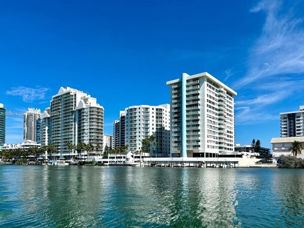 5838 Collins Ave, Unit 8E, Miami Beach, FL 33140