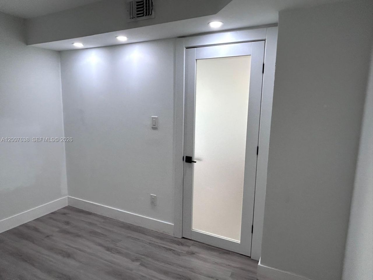5838 Collins Ave, Unit 8E, Miami Beach, FL 33140 Photo