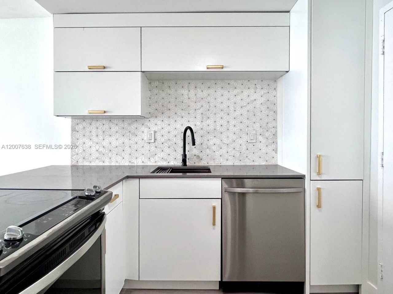 5838 Collins Ave, Unit 8E, Miami Beach, FL 33140 Photo