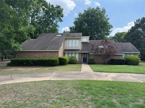 4110 Lakeshore Drive, Reno, TX 75462