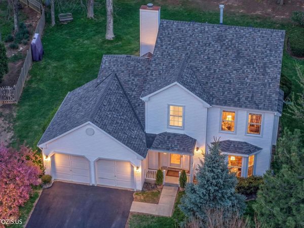 103 N Sterling Heights Road , Vernon Hills, IL 60061