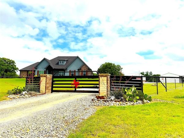 229 Oak Tree Court, Poolville, TX 76487