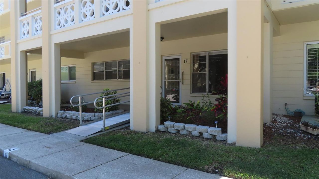 2285 Israeli Drive, Unit 17, Clearwater, FL 33763 Photo