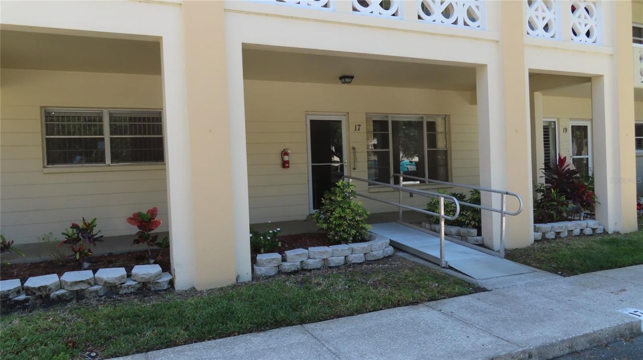 2285 Israeli Drive, Unit 17, Clearwater, FL 33763 Photo