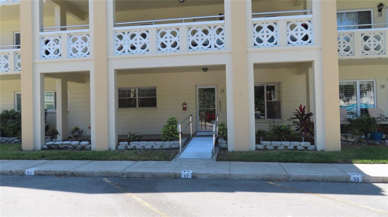 2285 Israeli Drive, Unit 17, Clearwater, FL 33763 Photo