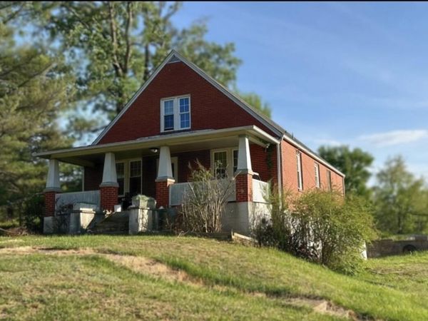 1578 Jordantown RD , Thaxton, VA 24174