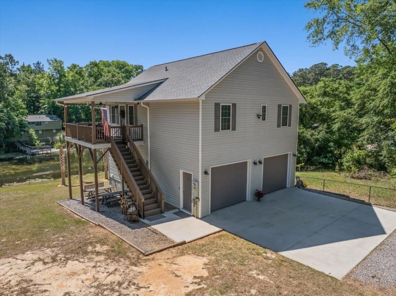 363 Legend Court Photo 18