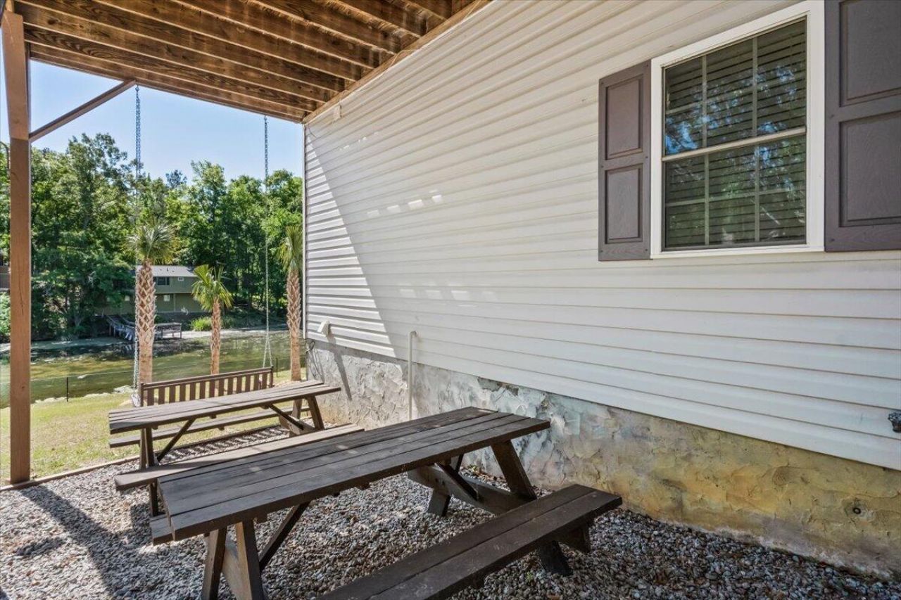 363 Legend Court Photo 21