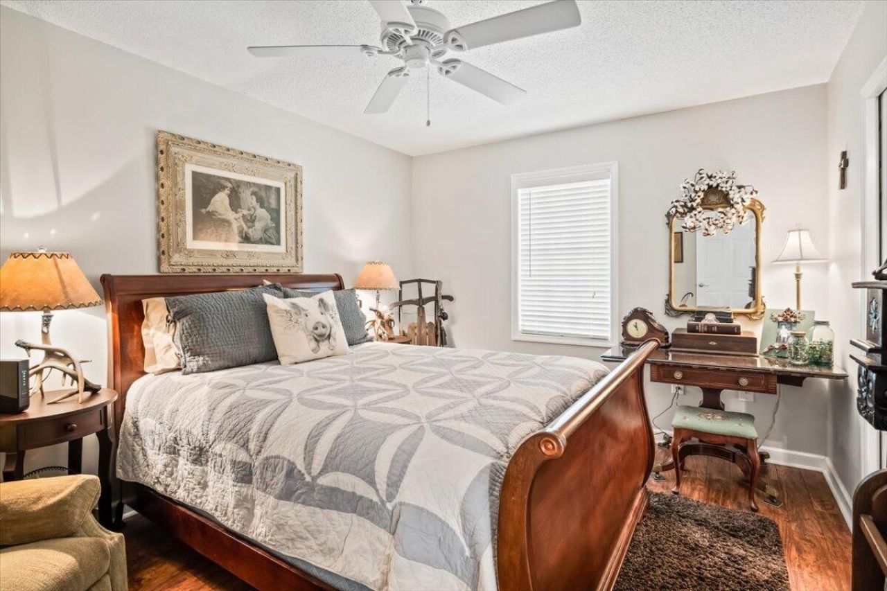 363 Legend Court Photo 42