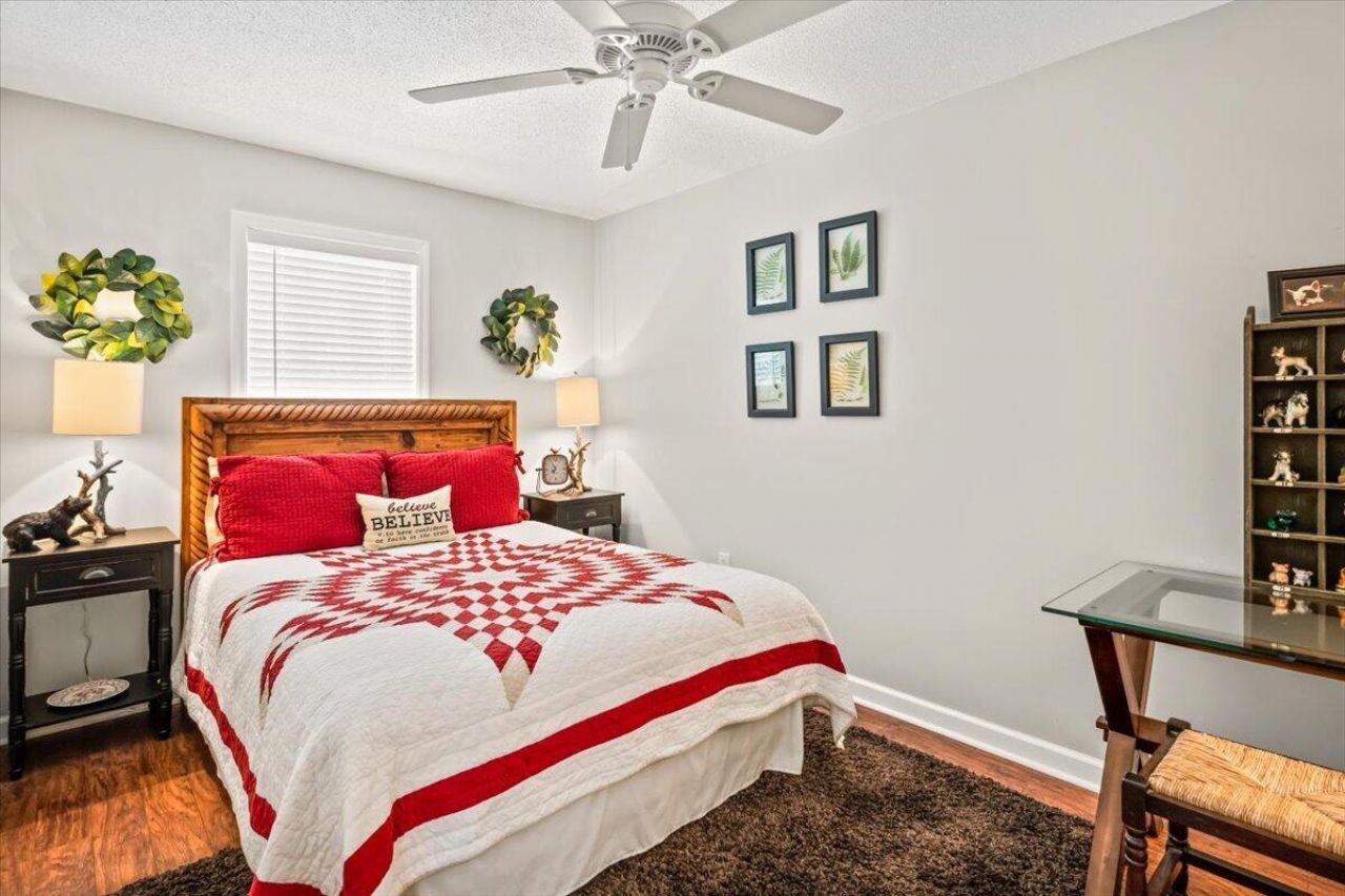 363 Legend Court Photo 44