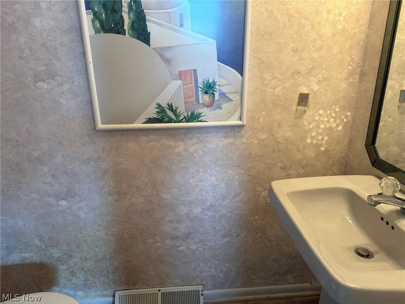 26958 Hyannisport Drive, North Olmsted, OH 44070 Photo 12