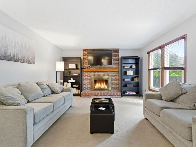 371 Field Harvest Avenue, Pickerington, OH 43147 Photo 3