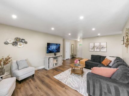 9220 Castlebar Way, Sacramento, CA 95826 Photo