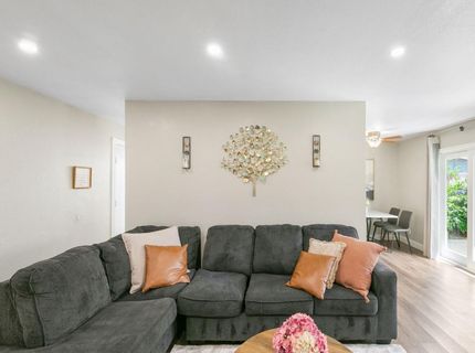 9220 Castlebar Way, Sacramento, CA 95826 Photo