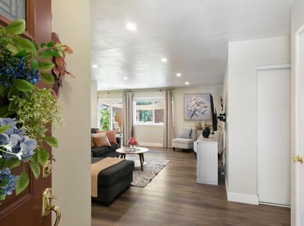 9220 Castlebar Way, Sacramento, CA 95826 Photo