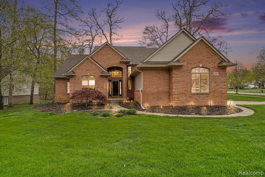1865 Elkridge Circle, Highland Township, MI 48356 Main Photo