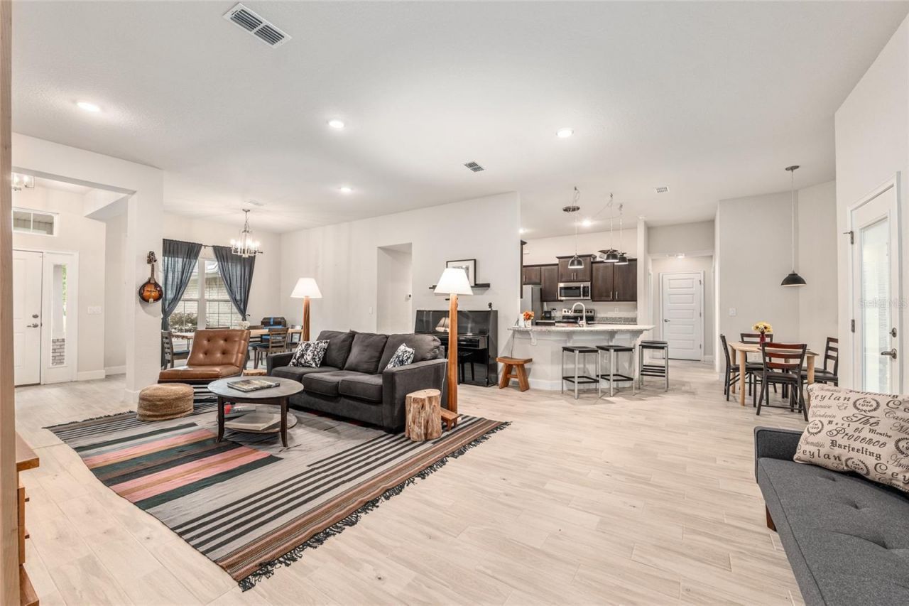 8179 NE 8th Place, High Springs, FL 32643 Photo
