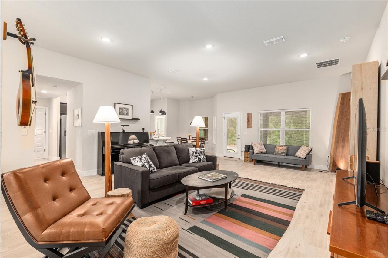 8179 NE 8th Place, High Springs, FL 32643 Photo