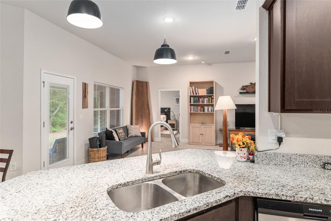 8179 NE 8th Place, High Springs, FL 32643 Photo