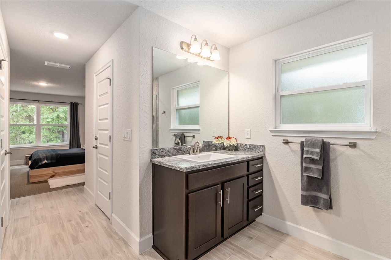 8179 NE 8th Place, High Springs, FL 32643 Photo