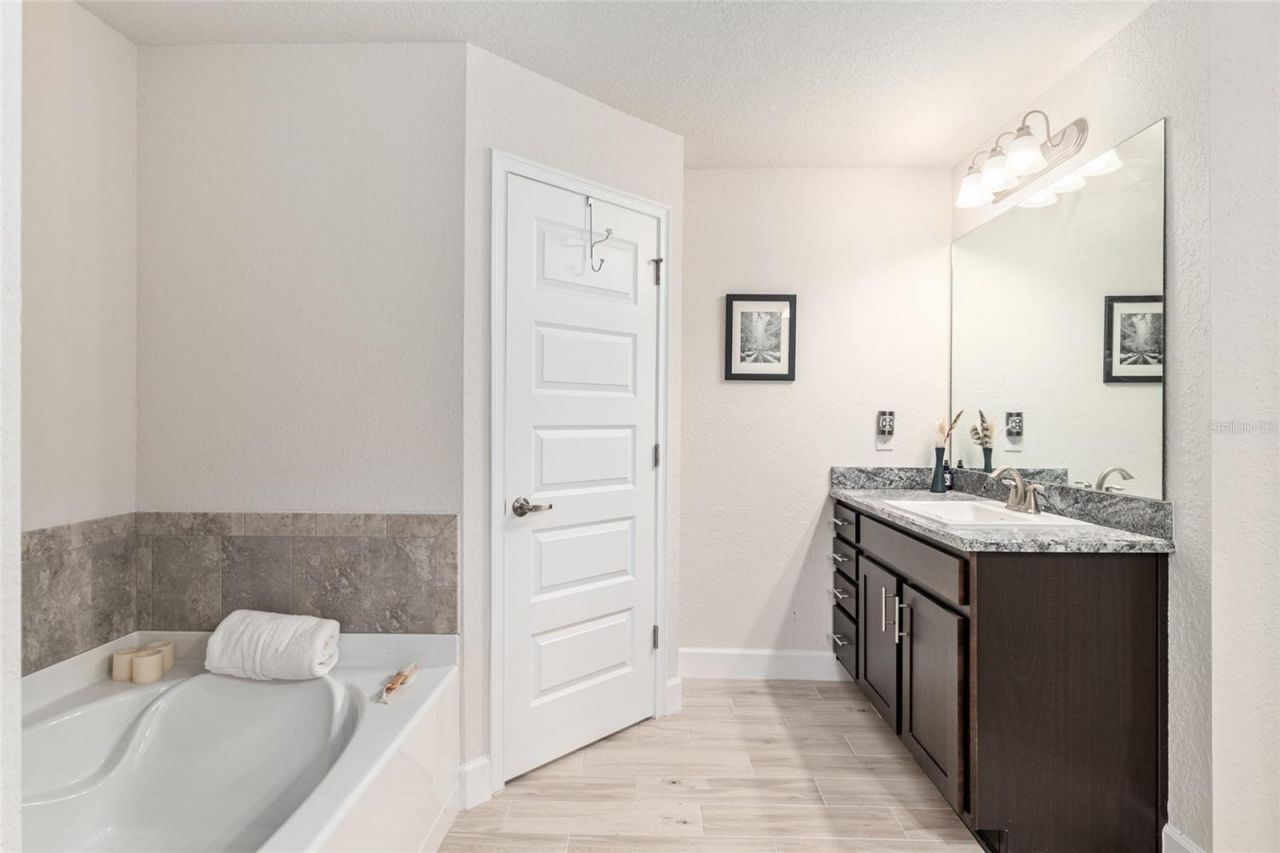 8179 NE 8th Place, High Springs, FL 32643 Photo