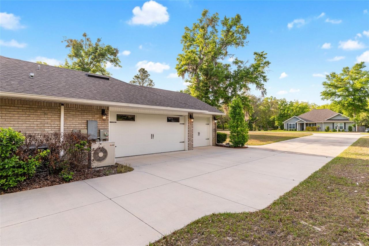 8179 NE 8th Place, High Springs, FL 32643 Photo