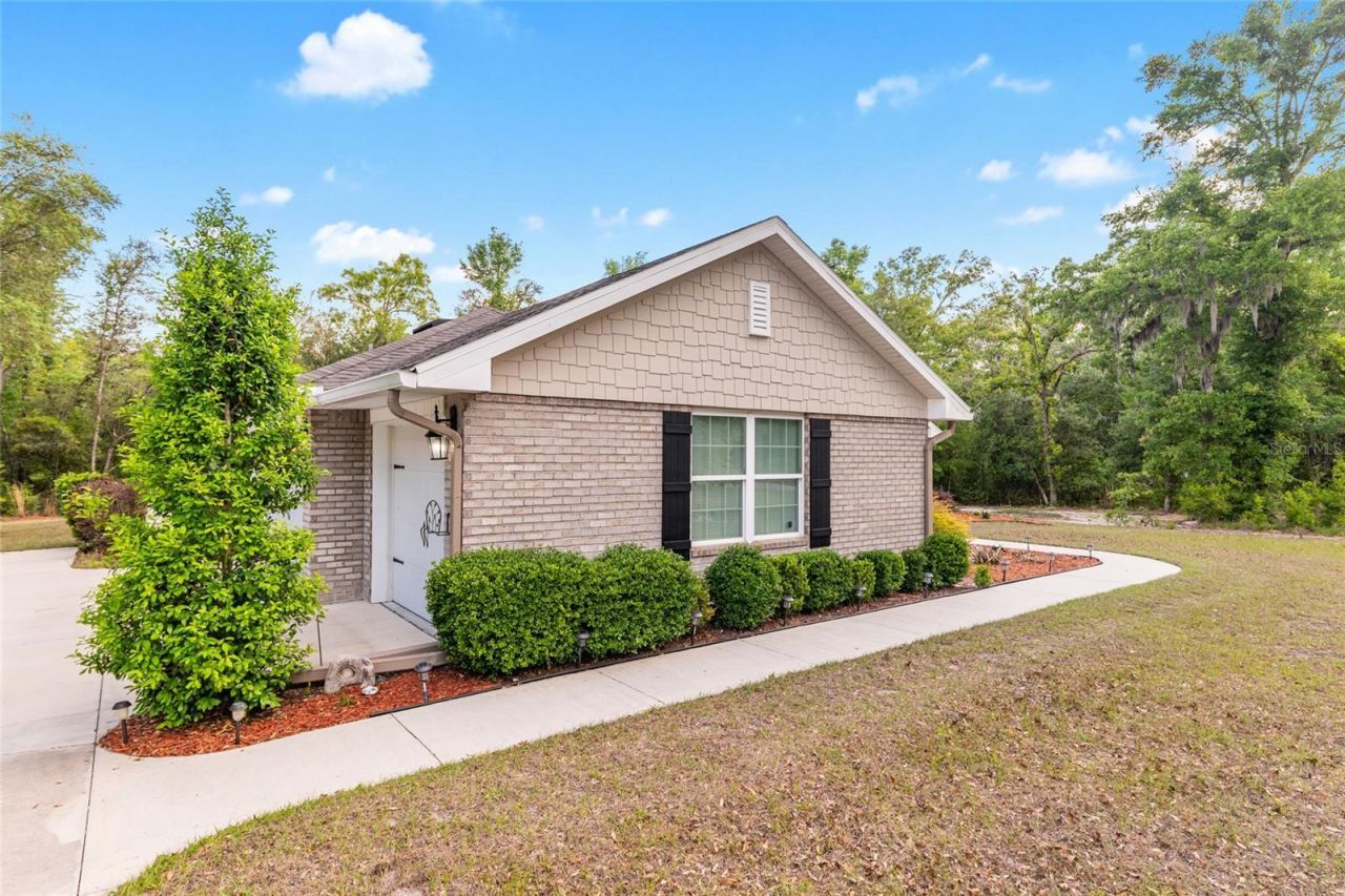 8179 NE 8th Place, High Springs, FL 32643 Photo