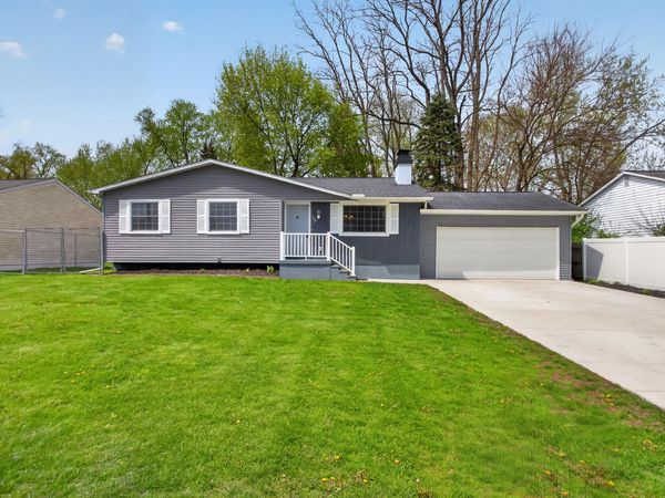 532 Robinson Road, Jackson, MI 49203