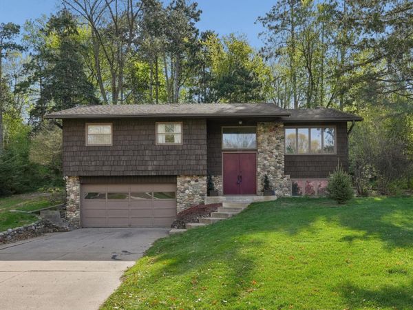 2891 Legion Avenue N, Lake Elmo, MN 55042