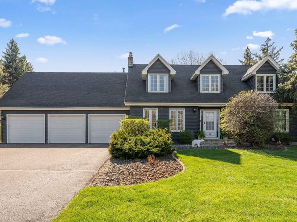 60 Deer Hills Court , North Oaks, MN 55127