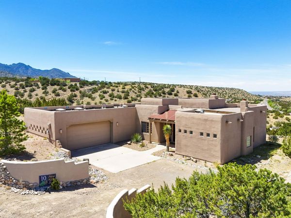 10 PINON RIDGE DR, Placitas, NM 87043