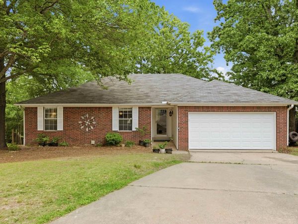 8 Mesa Verde Cove , Maumelle, AR 72113