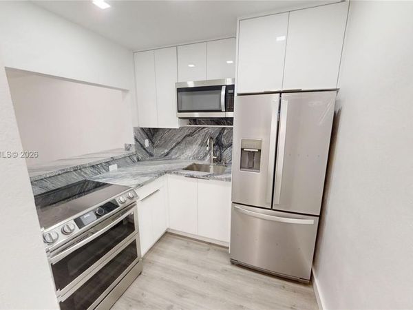 1441 Lincoln Rd, Unit 309, Miami Beach, FL 33139