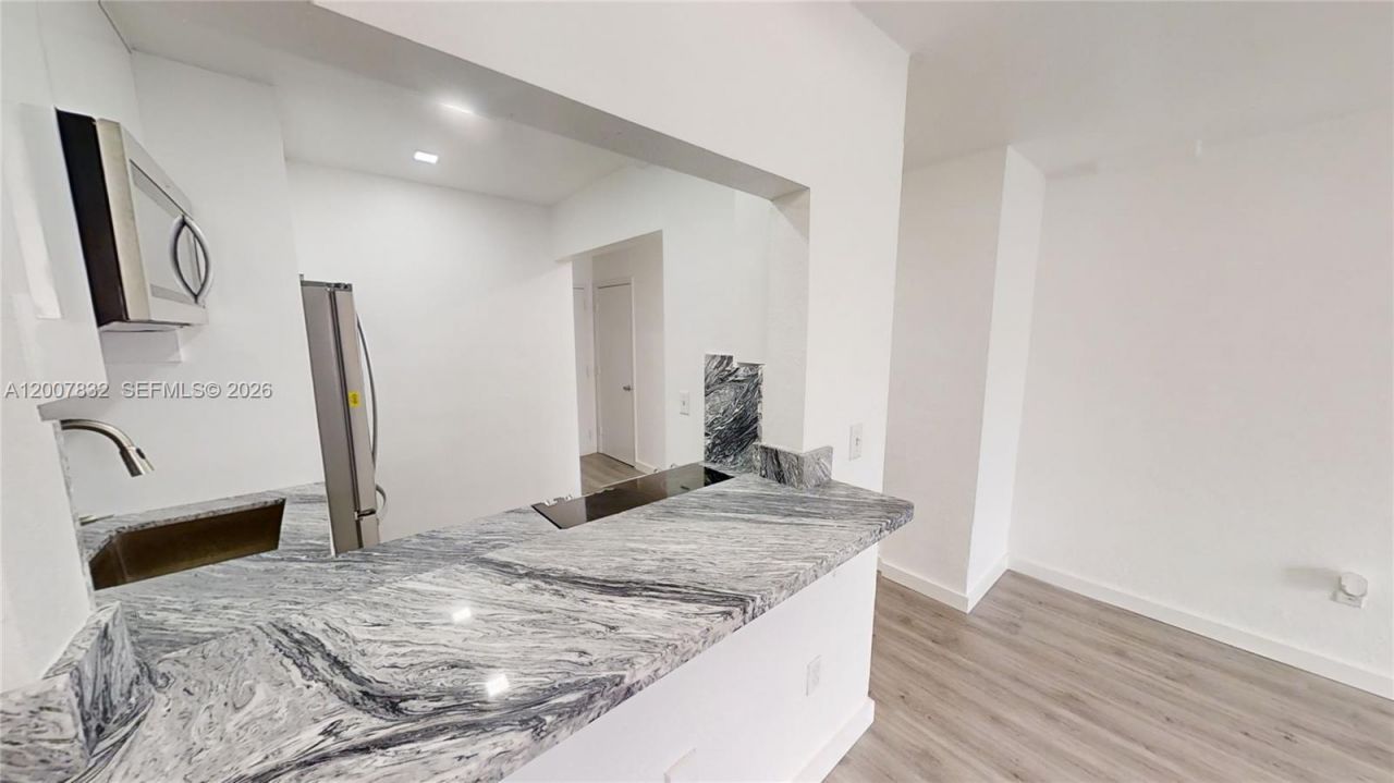 1441 Lincoln Rd, Unit 309, Miami Beach, FL 33139 Photo