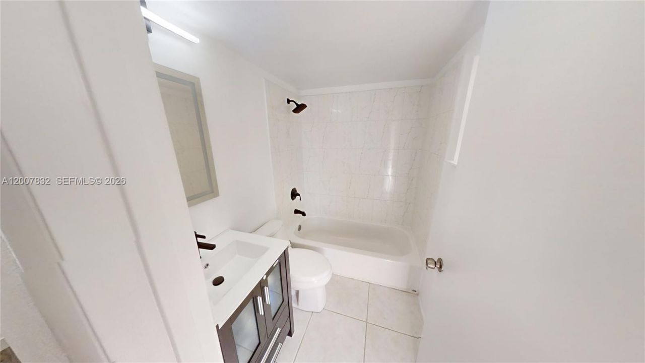 1441 Lincoln Rd, Unit 309, Miami Beach, FL 33139 Photo