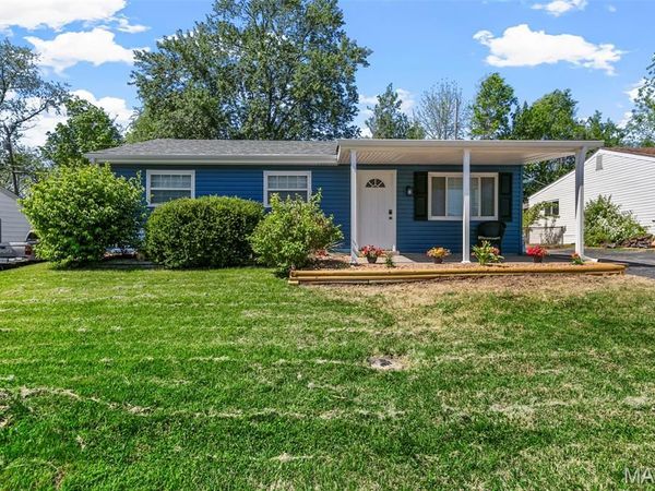 2221 Summit Drive, Arnold, MO 63010