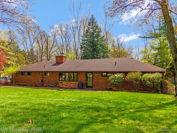 25665 Forestview Drive, Southfield, MI 48033