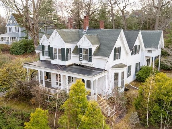 140 Pleasant St, Newton, MA 02459