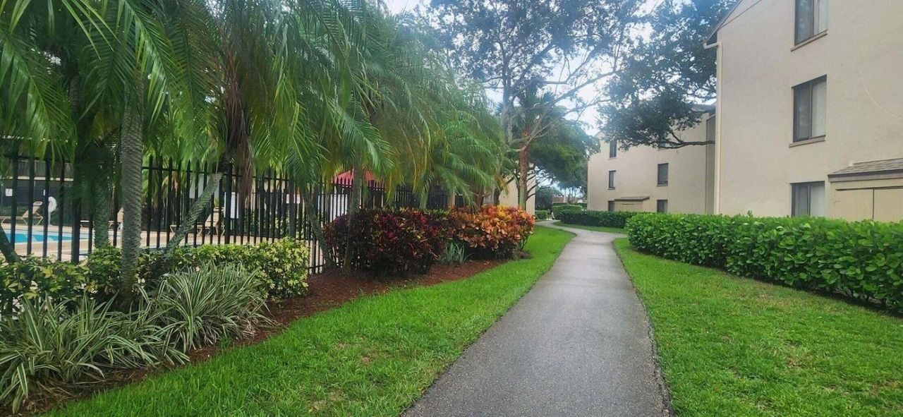 202 Foxtail Drive, Unit F3, Greenacres, FL 33415 Photo