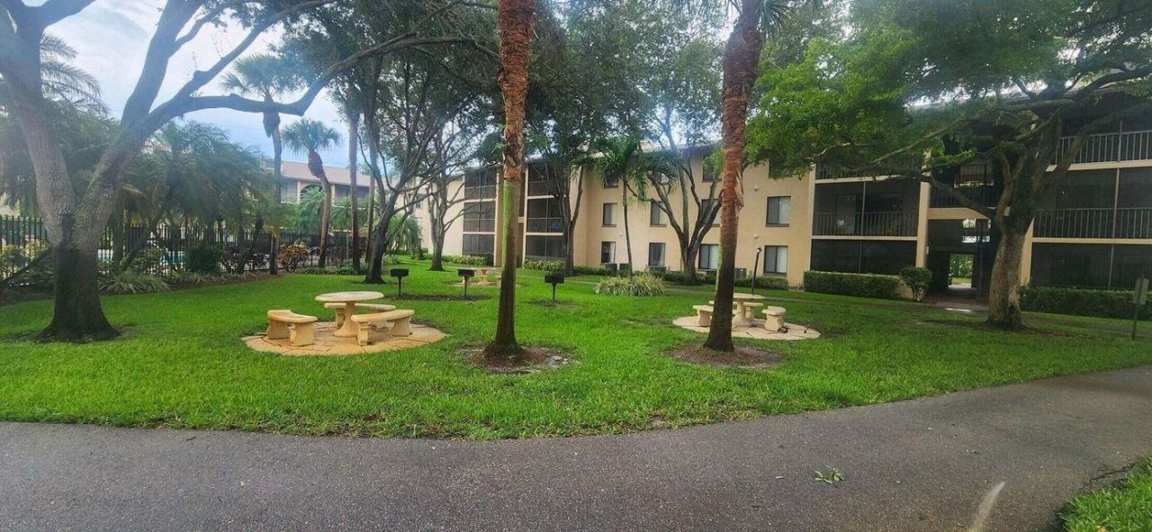 202 Foxtail Drive, Unit F3, Greenacres, FL 33415 Photo