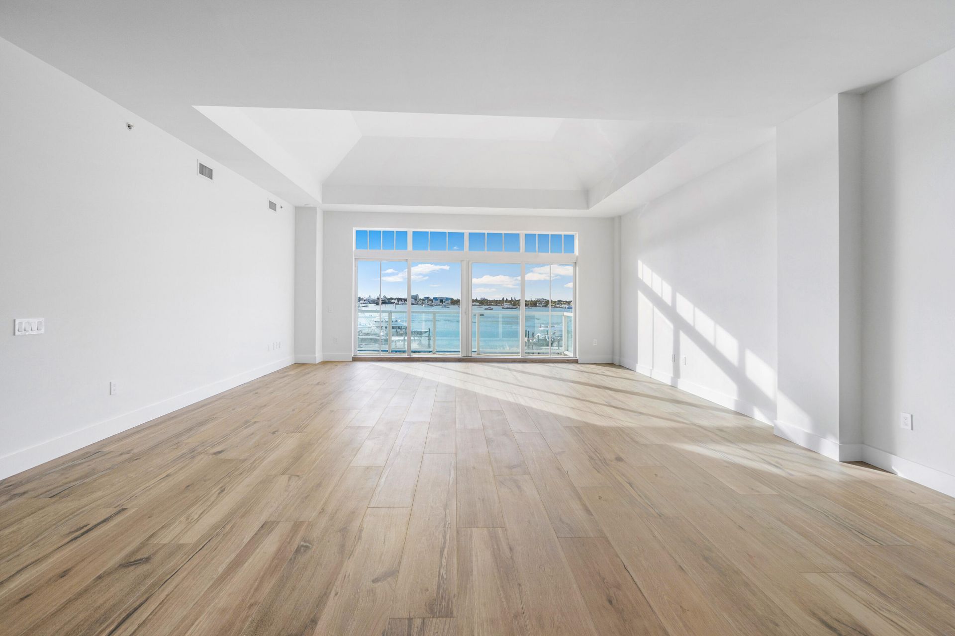 180 Lake Drive, Unit 2103, Palm Beach Shores, FL 33404 Photo